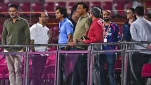 ₹15 हजार करोड़ की डील के बीच RR कैम्प पहुंचे नए मालिक, लक्ष्मी मित्तल ने रियान-यशस्वी से की चर्चा