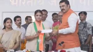RJD की ‘मुखिया दीदी’ ने थामा BJP का दामन, बिहार की राजनीति में हलचल तेज