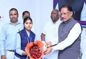 CM साय का संदेश: सपना देखो, लक्ष्य बनाओ और मेहनत करो- बलरामपुर में मेधावी छात्रों का सम्मान