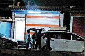 माइंस ठेकेदार के ठिकानों पर Goods and Services Tax की रेड, दो गाड़ियों में पहुंची टीम ने जब्त किए अहम दस्तावेज