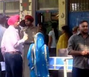 पंजाब निकाय चुनाव पर बवाल, गड़बड़ी के आरोप लेकर राज्य चुनाव आयुक्त से मिला भाजपा प्रतिनिधिमंडल
