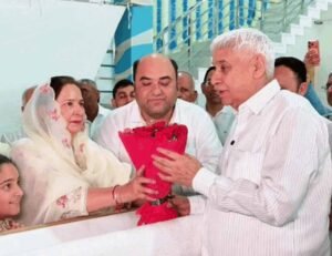 संत रामपाल से मिलने हरियाणा पहुंचीं नवजोत कौर, बोलीं- “आप बाहर आए, नहीं तो हमें जेल आना पड़ता”