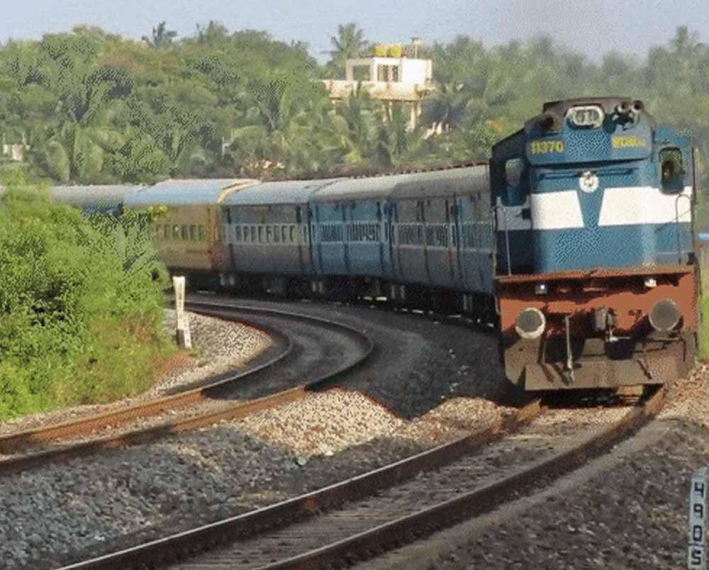 Punjab में बड़ा फैसला: एक महीने तक पैसेंजर ट्रेनें रद्द, विभाग ने जारी की जानकारी