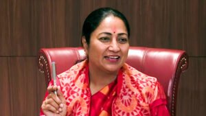 पीएम की अपील पर रेखा सरकार का बड़ा फैसला: स्कूल-कॉलेज ऑनलाइन, WFH और मंडे होगा ‘मेट्रो डे’