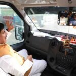 सादगी का संदेश : मुख्यमंत्री डॉ. यादव बस में जनप्रतिनिधियों और अधिकारियों के साथ पहुंचे उज्जैन