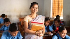 MP में स्कूल टीचर्स की भर्ती पर बड़ा फैसला, ग्वालियर हाईकोर्ट ने अंग्रेजी अनिवार्यता पर सुनाया अहम आदेश