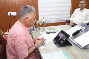 स्वस्थ जीवनशैली अपनाने का सबसे प्रभावी माध्यम है योग : मंत्री  परमार