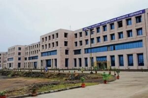 7 महीने से लकवाग्रस्त महिला को एम्स में नई जिंदगी, रीढ़ के रास्ते दी दवा से खुलीं नसें