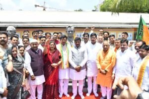 मध्यप्रदेश राज्य पशुधन एवं कुक्कुट विकास निगम के अध्यक्ष  केशव सिंह बघेल ने किया पदभार ग्रहण