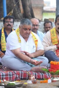 पर्यटन, संस्कृति एवं धर्मस्व मंत्री  राजेश अग्रवाल ने किया शिव मंदिर निर्माण कार्य का भूमिपूजन