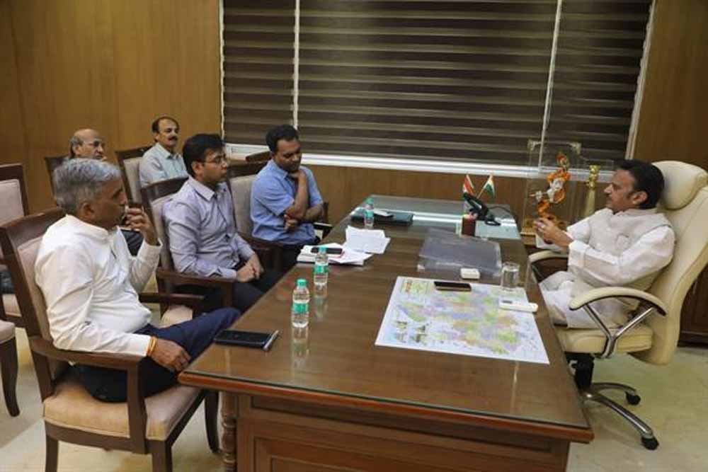 समय-सीमा में गुणवत्तापूर्ण करें कार्य, सतत मॉनिटरिंग करें: उप मुख्यमंत्री  शुक्ल