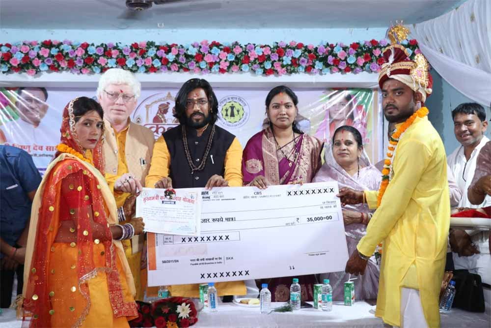 मुख्यमंत्री  विष्णुदेव साय के मार्गदर्शन में जिले के तीन स्थलों पर सामूहिक विवाह संपन्न