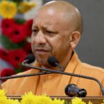 महराजगंज में CM योगी का बड़ा तोहफा! करोड़ों की परियोजनाओं का शिलान्यास, लाभार्थियों को सौंपी घर की चाबियां