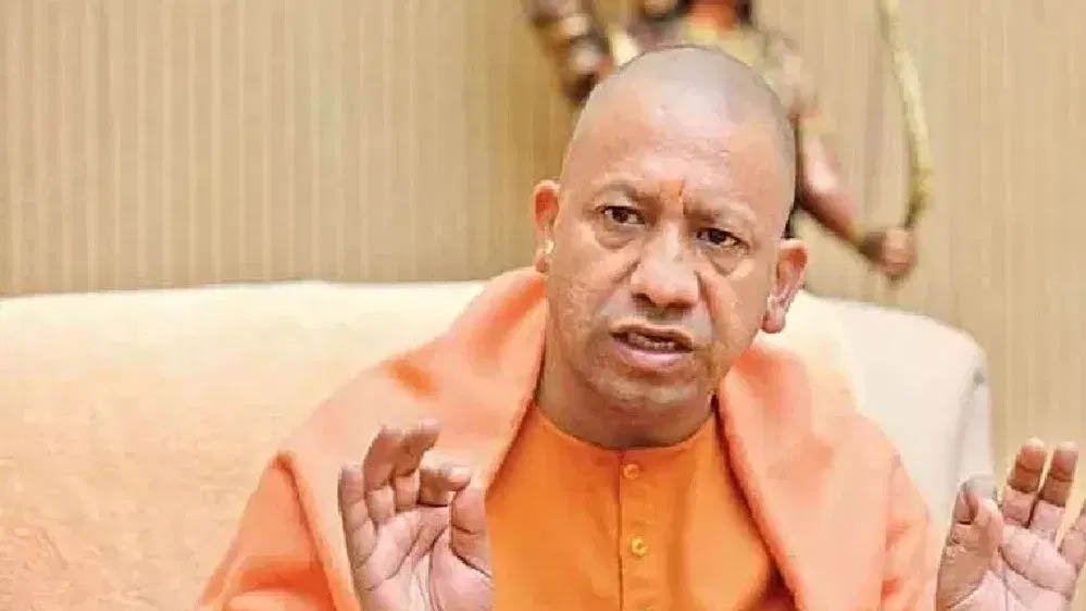 आंधी-बारिश से प्रदेश में हुए नुकसान का मुख्यमंत्री योगी आदित्यनाथ ने लिया संज्ञान