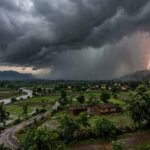 झारखंड में मौसम का यू-टर्न: रांची समेत कई जिलों में ऑरेंज अलर्ट, 60 किमी रफ्तार से चलेंगी हवाएं