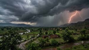 झारखंड में मौसम का यू-टर्न: रांची समेत कई जिलों में ऑरेंज अलर्ट, 60 किमी रफ्तार से चलेंगी हवाएं