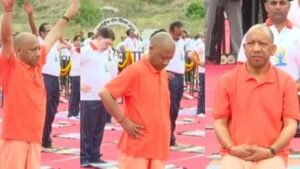 योग दिवस पर योगमय हुआ उत्तर प्रदेश, झांसी में सीएम योगी ने किया योगाभ्यास