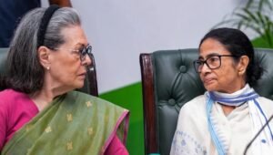 ममता चाहकर भी कांग्रेस में TMC का विलय नहीं करा पाएंगी? एक्सपर्ट ने बताई संवैधानिक और कानूनी वजहें