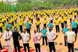 झारखंड में योग दिवस की धूम, हजारों लोगों ने किया सामूहिक योगाभ्यास