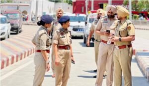 अमृतसर पुलिस की बड़ी कार्रवाई, आतंकी-तस्कर नेटवर्क से जुड़े दो संदिग्ध गिरफ्तार; हथियार और हेरोइन बरामद