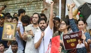 कॉकरोच जनता पार्टी के प्रदर्शन में शामिल हुई महिला टीचर निलंबित, हरियाणा शिक्षा विभाग की बड़ी कार्रवाई