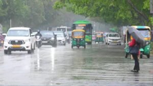 आज का मौसम: दिल्ली-बिहार समेत 12 राज्यों में बारिश का अलर्ट, कई इलाकों में चलेगी तेज आंधी
