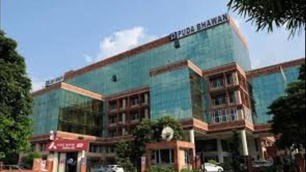 गमाडा की सख्ती: बकाया न चुकाने वाले 20 बिल्डरों की नई मंजूरियों पर रोक, ED जांच वाली कंपनी भी शामिल