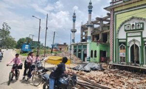 UP में बड़ा एक्शन: वाराणसी, गाजियाबाद और आगरा में मस्जिद, मदरसा और मजार को लेकर कार्रवाई