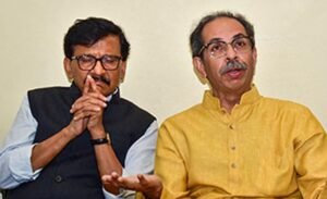 15 करोड़ का ऑफर और UBT में बड़ी टूट! 6 सांसद दिल्ली पहुंचे, क्या उद्धव के चाणक्य ने पलट दी बाजी?
