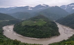 भारत की चिंता बढ़ाने वाली चीन की नई चाल! बॉर्डर से 50KM दूर ब्रह्मपुत्र पर बना रहा दुनिया का सबसे बड़ा बांध