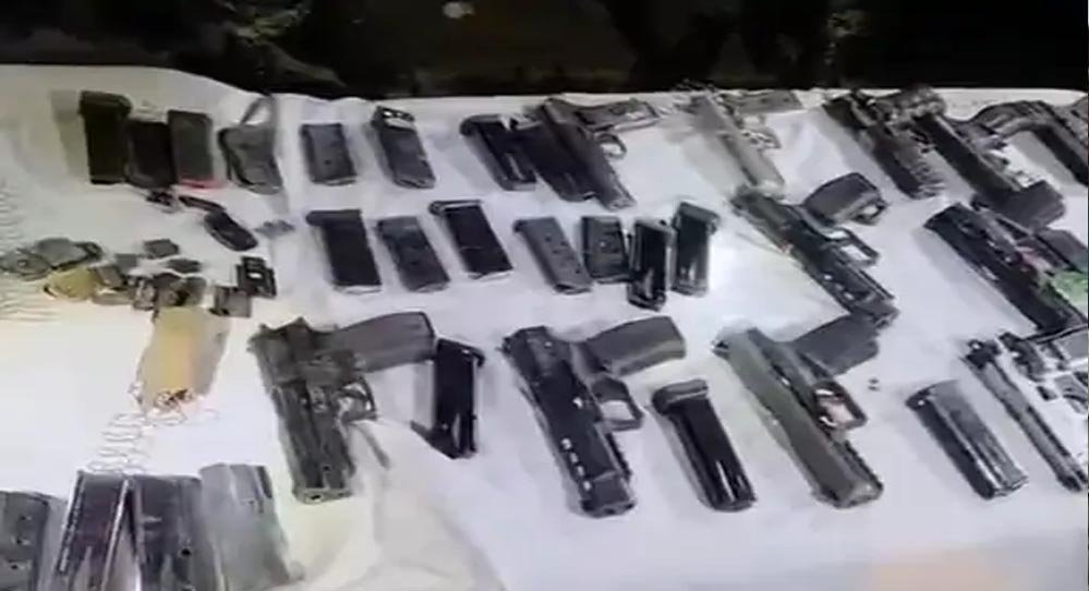 अमृतसर में हथियारों का बड़ा जखीरा बरामद, AK-47 और 368 कारतूस मिले; एक आरोपी हिरासत में
