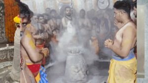 महाकाल की भस्म आरती के लिए नई व्यवस्था, एक मोबाइल नंबर से 3 महीने में सिर्फ एक बार मिलेगी अनुमति