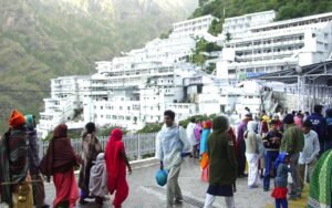 वैष्णो देवी यात्रा ने तोड़ा रिकॉर्ड, 22 जून तक 50.70 लाख श्रद्धालुओं ने किए दर्शन, 10 लाख से ज्यादा की बढ़ोतरी