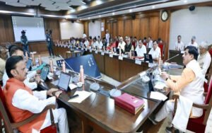 राज्य के सर्वांगीण विकास, जनकल्याण और सांस्कृतिक गौरव को बढ़ावा देने के लिए 5,960 करोड़ रूपये की योजनाओं सहित कई जनहितैषी कार्यों को मंजूरी