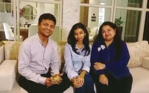 रीचेकिंग के बाद बदली किस्मत! 500 में 500 अंक लाकर रांची की अवनी केजरीवाल बनीं CBSE टॉपर