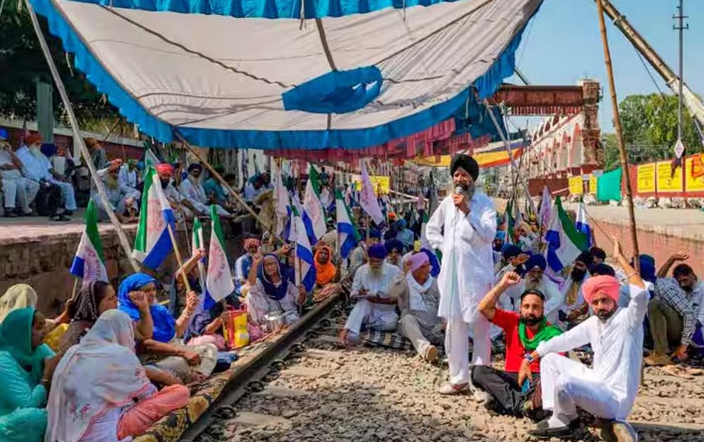 पंजाब में किसानों का बड़ा प्रदर्शन कल, मोदी-ट्रंप के पुतले फूंकेंगे; BJP नेताओं के घरों के बाहर होगा विरोध