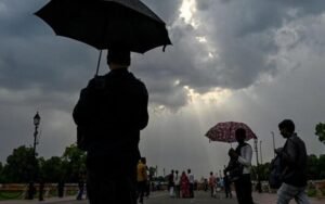 MP Weather Alert: 30 जिलों में बारिश की चेतावनी, 4 जिलों में हीटवेव का खतरा; 52% कम हुई बारिश