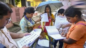 BLO से दुर्व्यवहार पड़ा भारी, प्रशासन ने दी सख्त कार्रवाई की चेतावनी; जिले में 95% मैपिंग पूरी