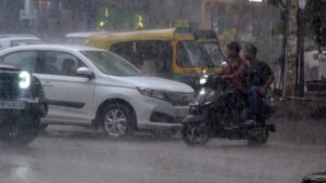 MP Weather Update: 15 जिलों में झमाझम बारिश, 2 दिन में भोपाल-उज्जैन पहुंचेगा मानसून; ग्वालियर-चंबल में इंतजार जारी