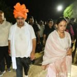 पत्नी संग CM भजनलाल शर्मा ने की गिरिराज महाराज की सप्तकोसीय परिक्रमा