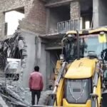 चित्तौड़गढ़ दुर्ग में अवैध होटल पर प्रशासन की बड़ी कार्रवाई, तड़के चला बुलडोजर