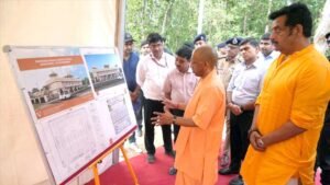 चिलुआताल बनेगा ईको टूरिज्म और वाटर स्पोर्ट्स का बेहतरीन केंद्र: सीएम योगी