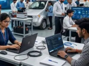 UP का युवा बदलेगा तस्वीर: निवेश, AI City और स्टार्टअप से खुल रहे नए अवसर
