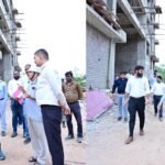 निर्माणाधीन जगदेव राम उरांव कल्याण आश्रम चिकित्सालय का प्रभारी सचिव श्री अंकित आनंद ने किया निरीक्षण
