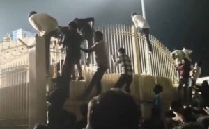 रांची में JSCA स्टेडियम के एक ही गेट खुलने से मची भगदड़, व्यवस्था पर उठे सवाल