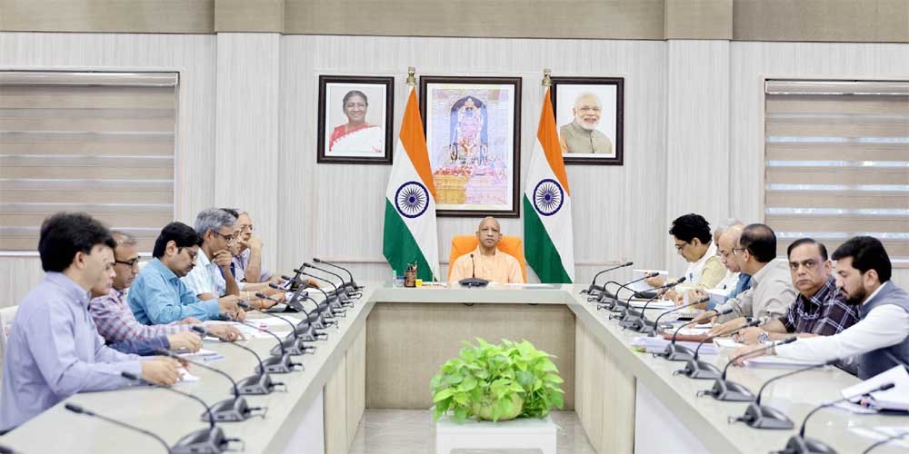 वर्ष 2030 तक 2 गीगावाट अतिरिक्त डेटा सेंटर क्षमता विकसित करने का लक्ष्य लेकर काम करें: मुख्यमंत्री