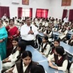 सड़क चौड़ीकरण में घर टूटने पर छात्रा का सवाल, इंदौर कलेक्टर से पूछा- विकास के नाम पर मकान तोड़ना जरूरी है क्या?