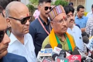 छत्तीसगढ़ में चर्चा का विषय बनी ‘समधी भेंट’, अजय चंद्राकर की पोस्ट पर CM साय का जवाब वायरल