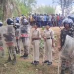 नारायणपुर में धर्मांतरित परिवारों को गांव छोड़ने का फरमान, घरों से बाहर फेंका सामान