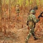 कांकेर के जंगल में नक्सलियों का विस्फोटक डंप बरामद, 4 बंदूकें और 2 वायरलेस सेट मिले